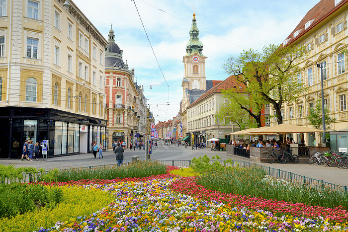 Vista stradale della città di Graz