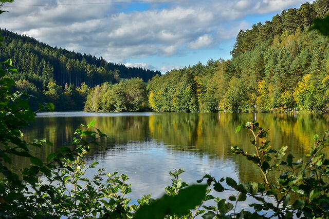 Der Marbach-Stausee bei Hüttental im Odenwaldkreis
