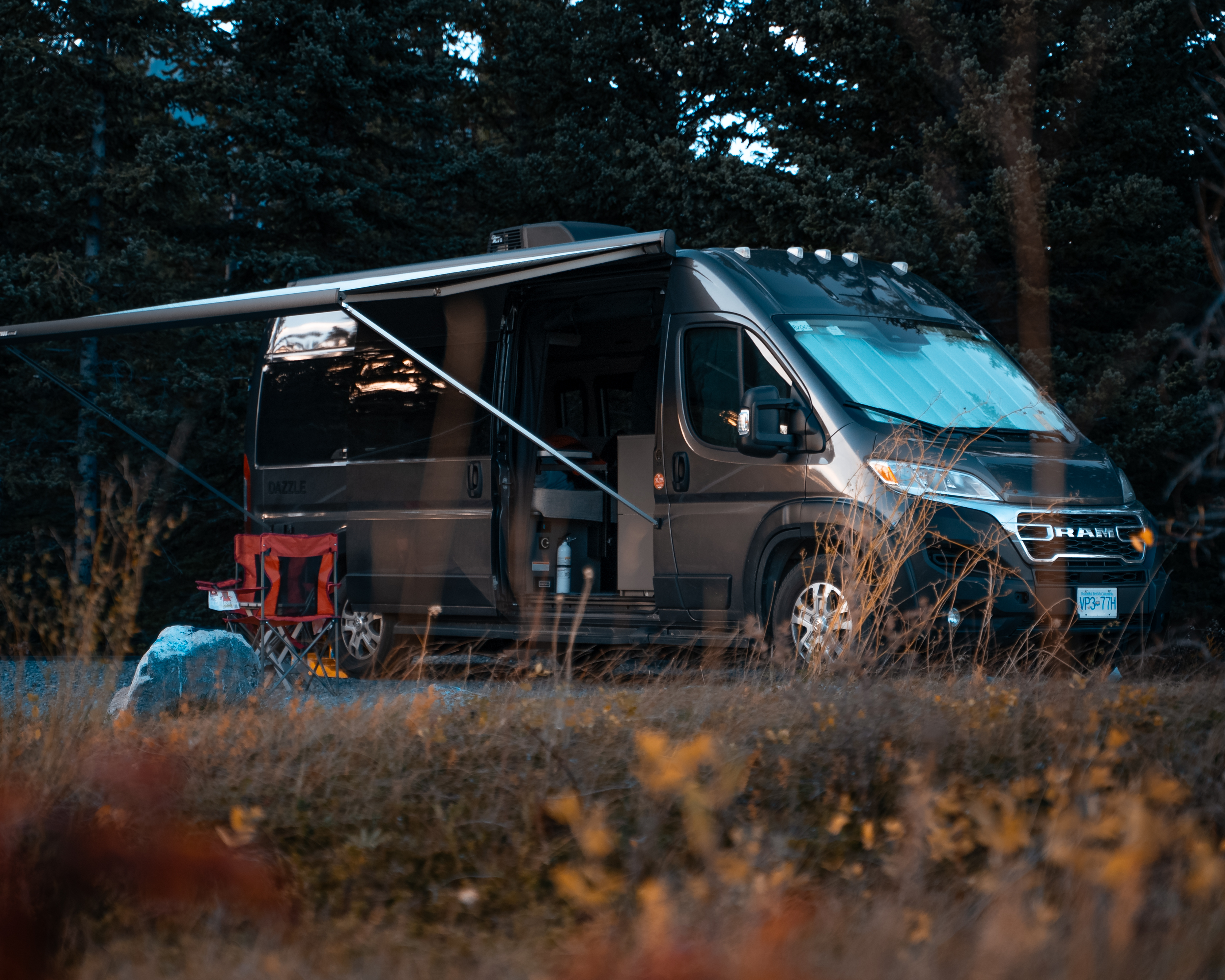 Camper zur Blütezeit in Kanada