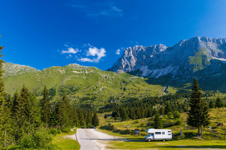 Wohnmobil in den italienischen Alpen