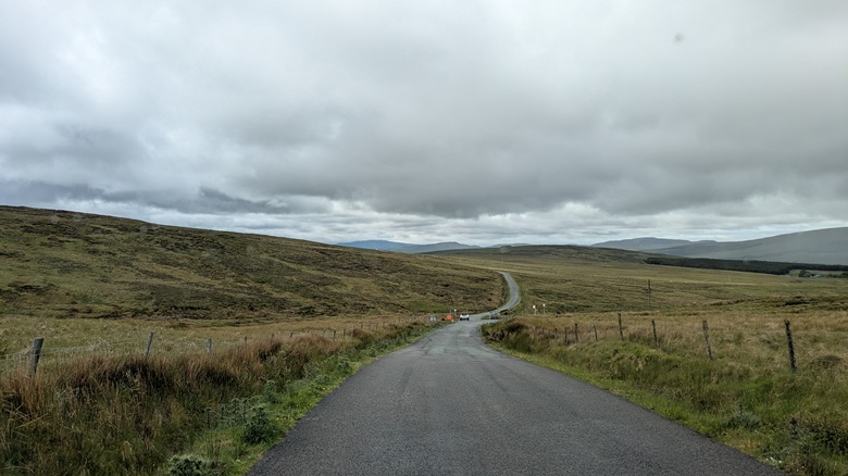 Einspurige Straße in Irland