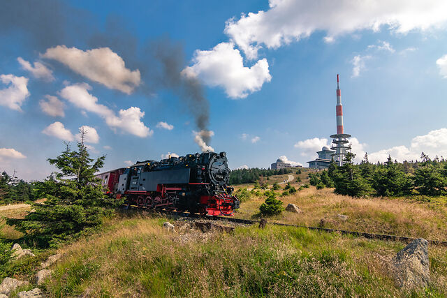 Die Harzer Schmalspurbahn auf dem Gipfel des Brockens im Nationalpark Harz