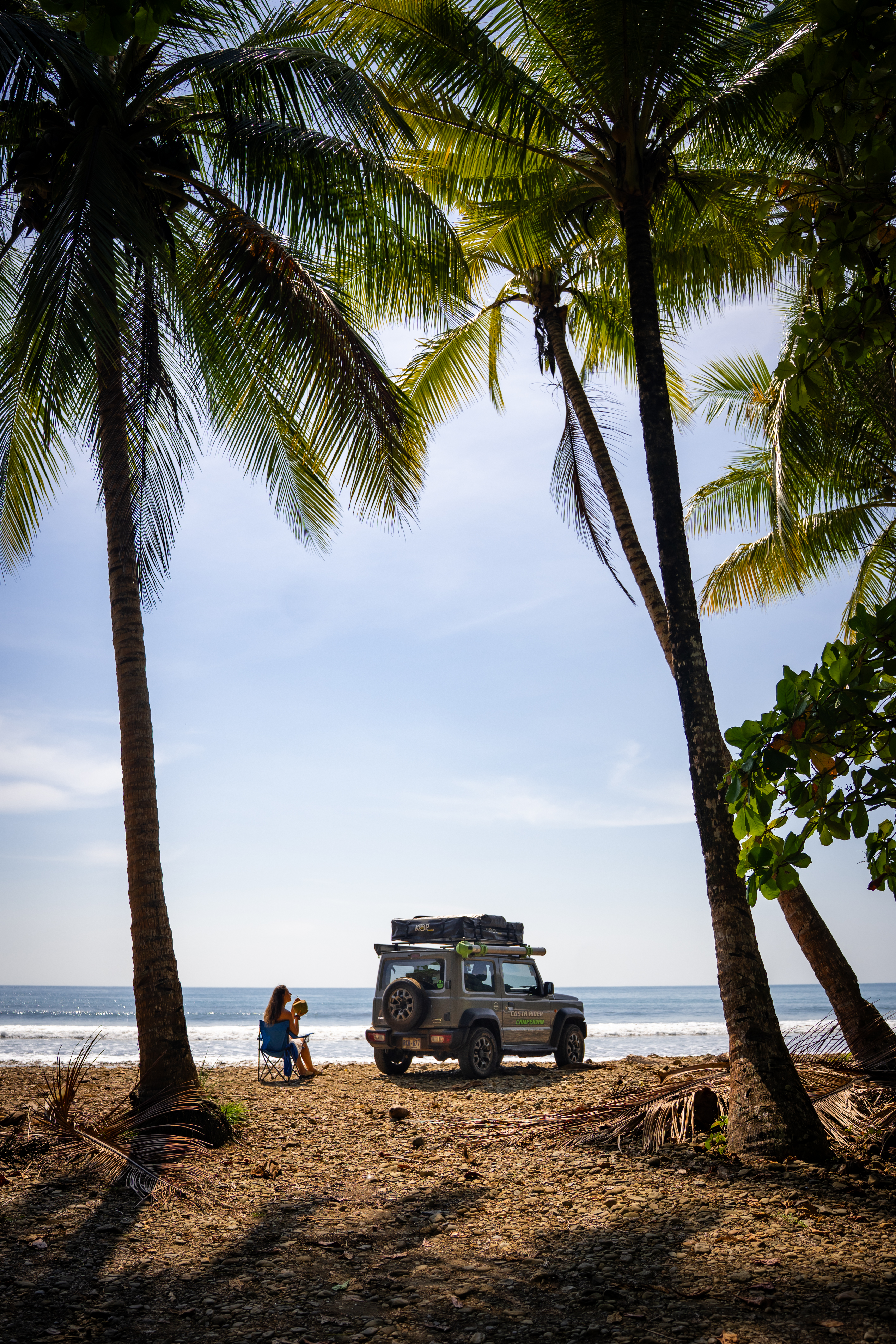 Campen unter Palmen in Costa Rica