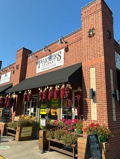 Market in Grapevine Downtown
