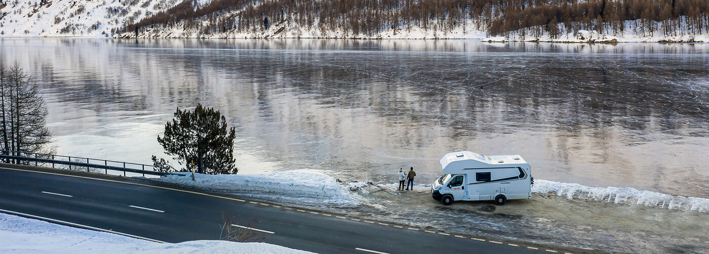 Wintercamping mit Wohnmobil: Tipps für Einsteiger