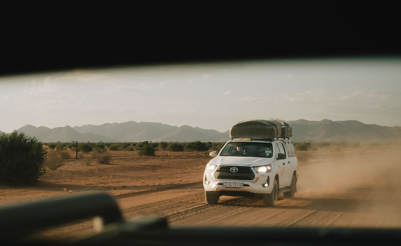 Campeerders in de woestijn van Namibië