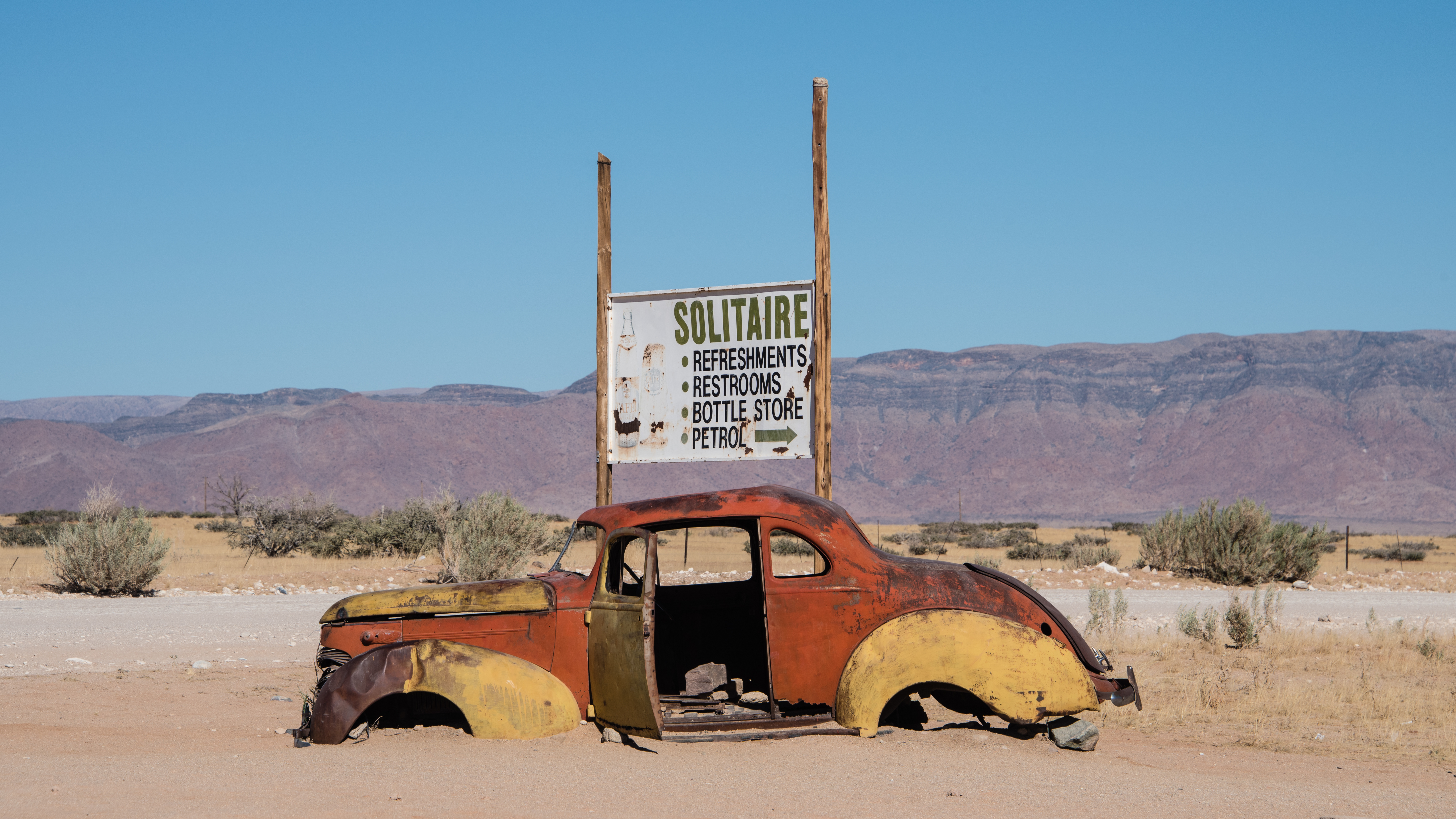 Autowrack in Solitaire in der Wüste von Namibia