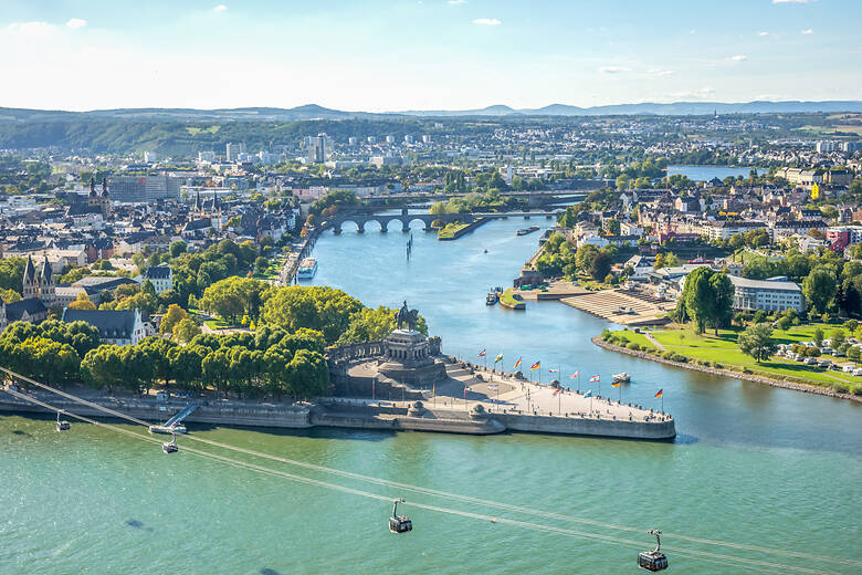 Blick auf das Deutsche Eck in Koblenz]