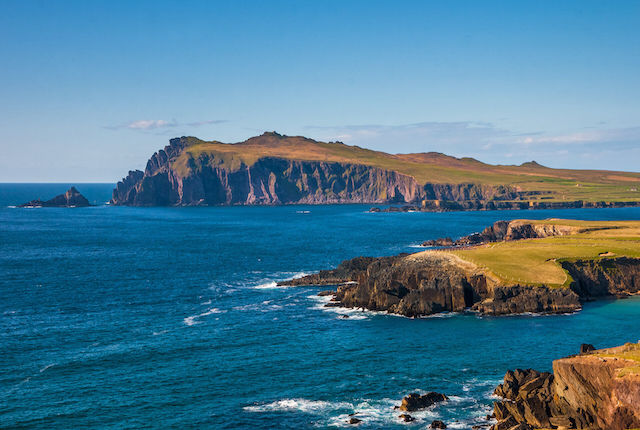 Côte rocheuse le long de la Wild Atlantic Way, Anneau du Kerry, Irlande