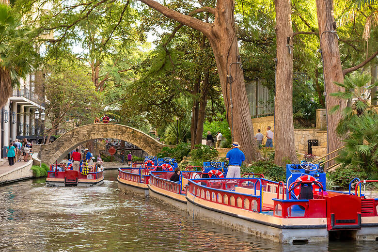 Boote am River Walk in San Antonio, Texas