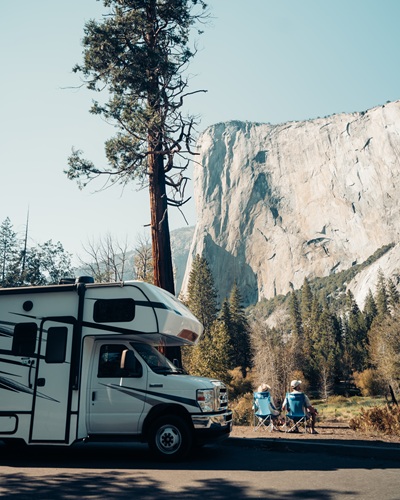 Wohnmobil im Yosemite-Nationalpark, USA