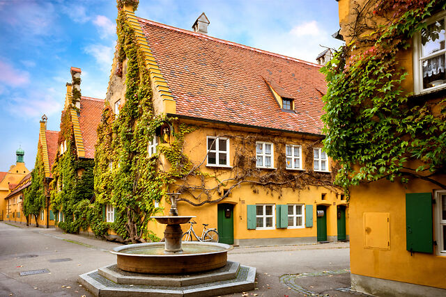 Die bekannte Sozialsiedlung Fuggerei in Augsburg