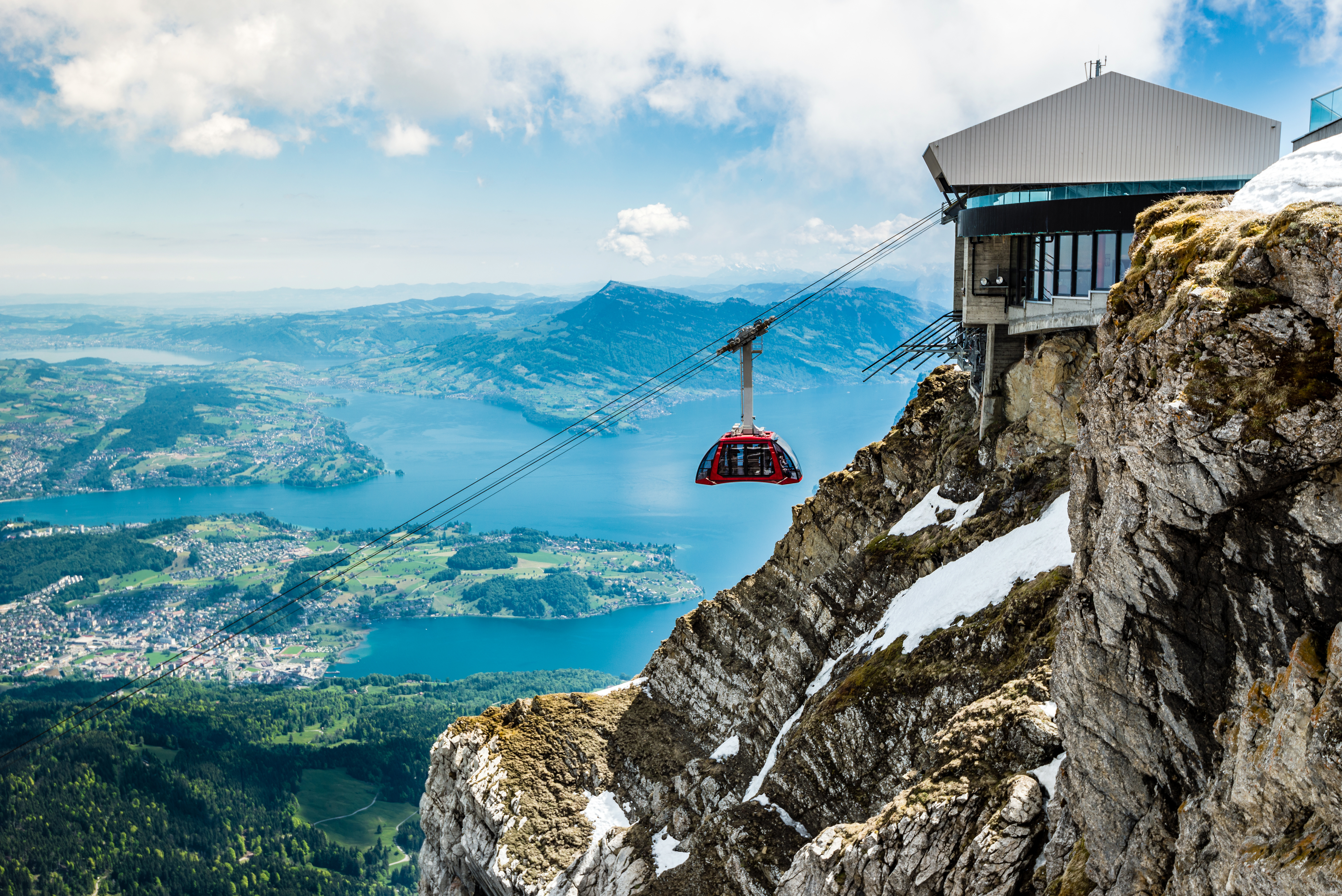 Pilatus Kulm und Seilbahn, Gipfel über dem Vierwaldstättersee