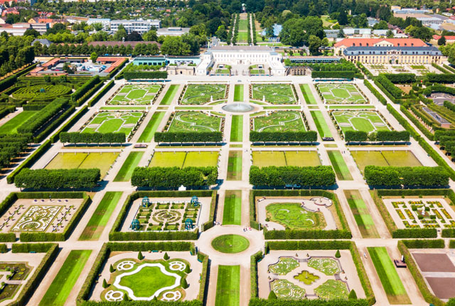 Blick auf die Herrenhäuser Gärten in Hannover