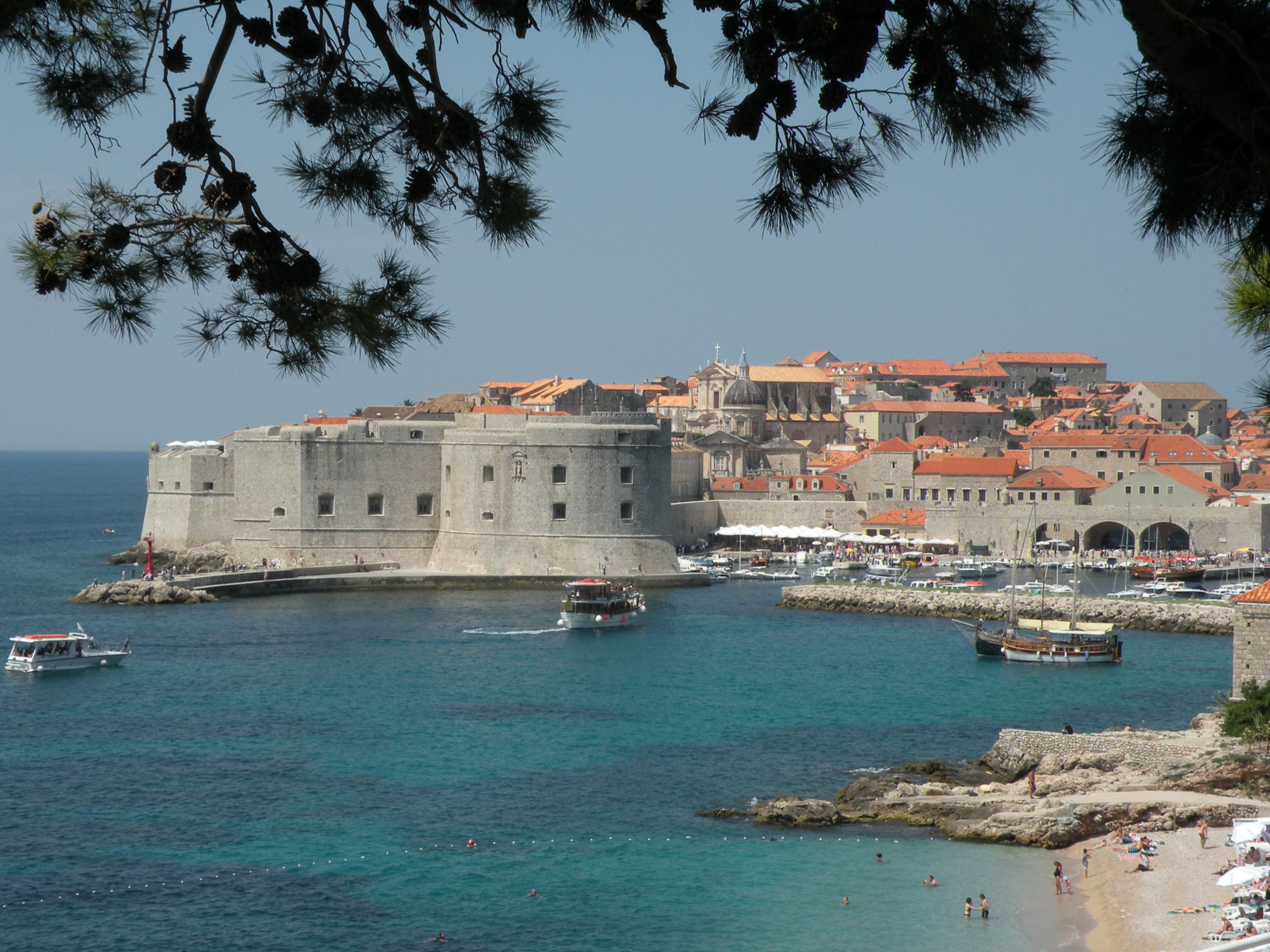 Blick vom Hafen auf die Altstadt von Dubrovnik