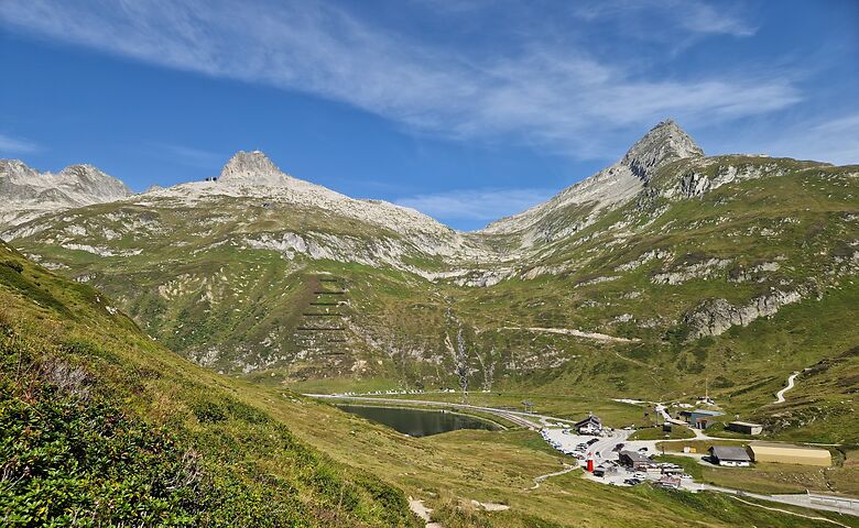 Frei stehen mit dem Wohnmobil in der Schweiz am Oberalppass