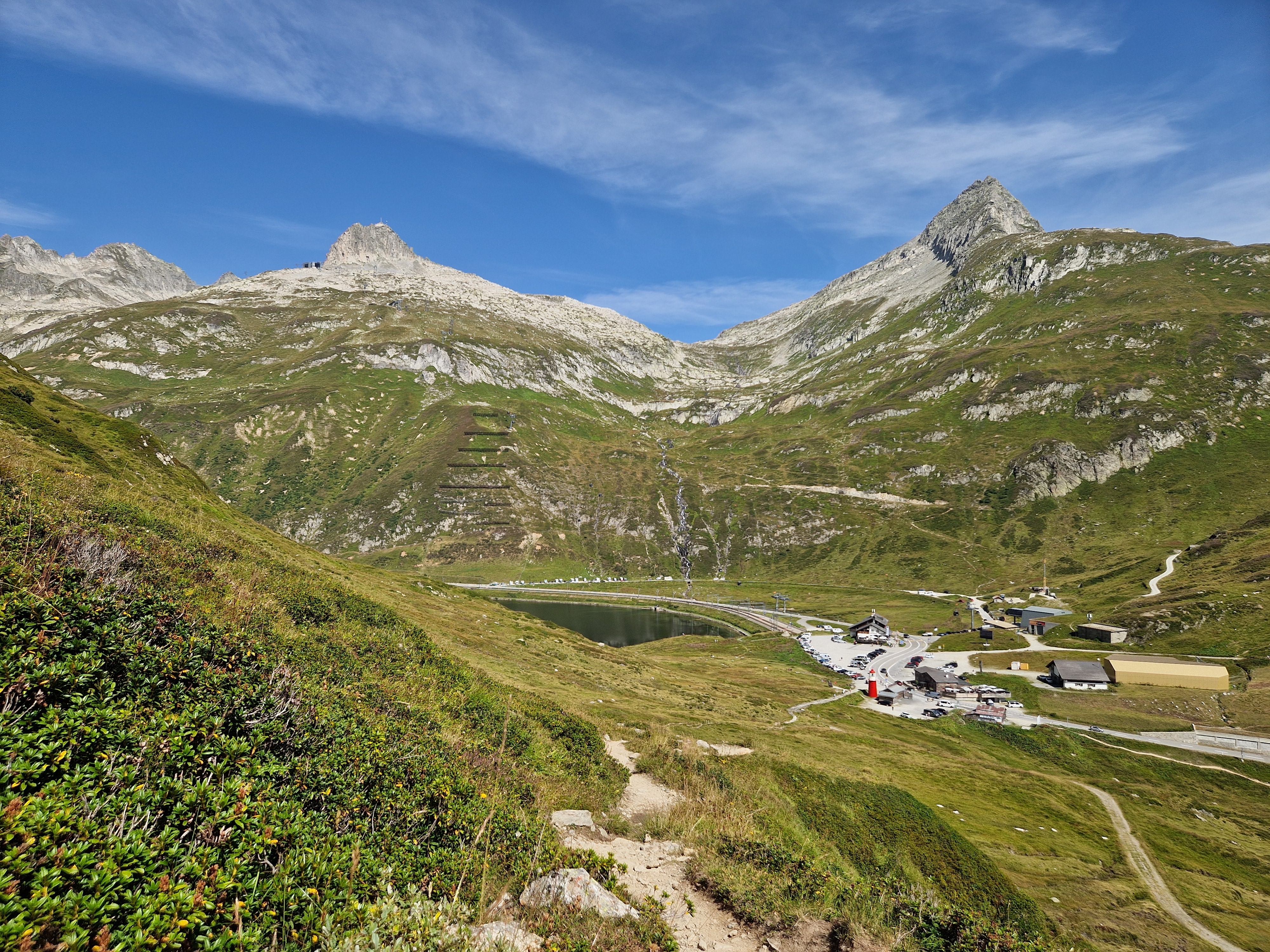Frei stehen mit dem Wohnmobil in der Schweiz am Oberalppass