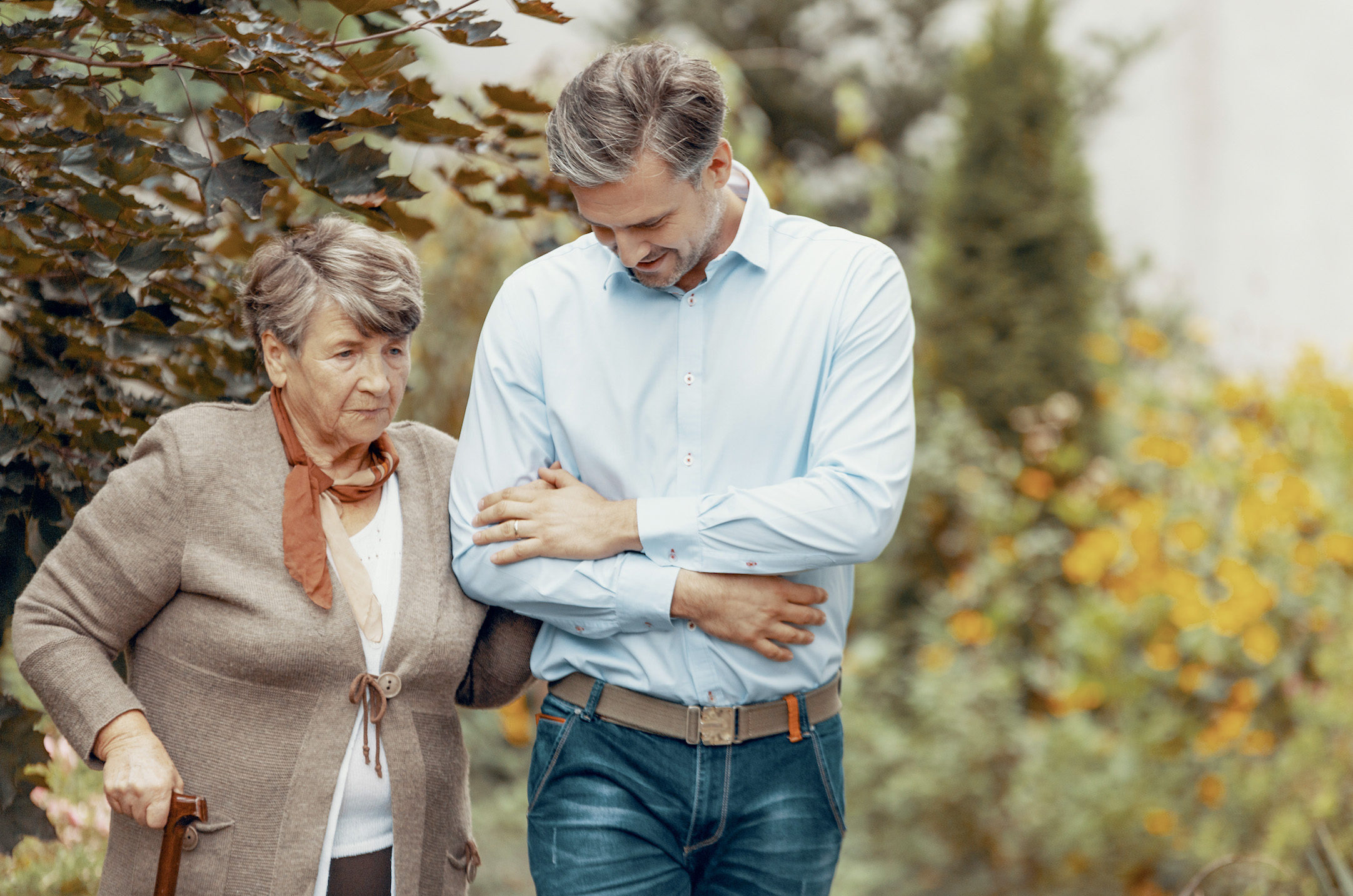 Anziana ed il caregiver