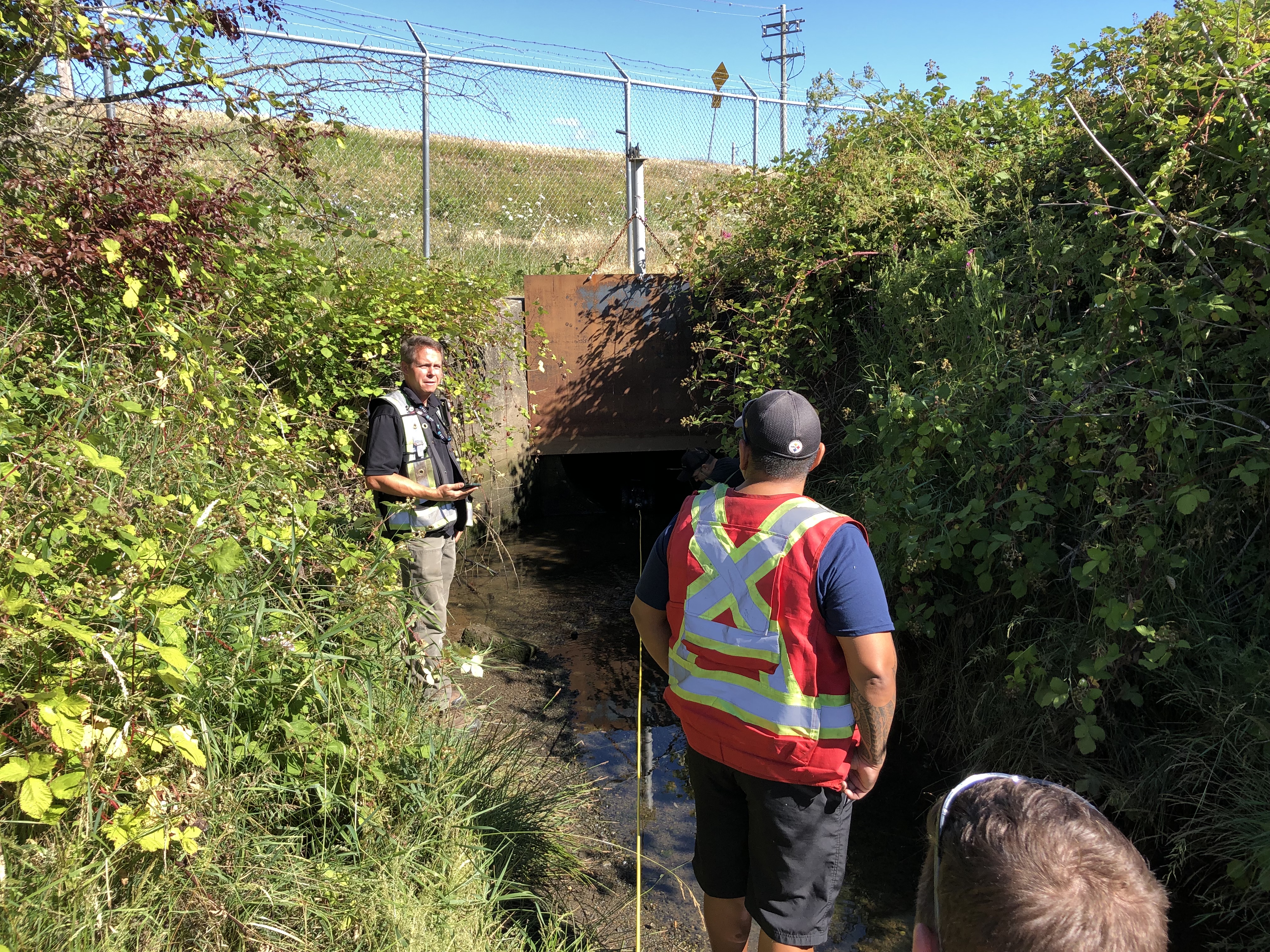 a200-confined-space-operator-victoria-airport