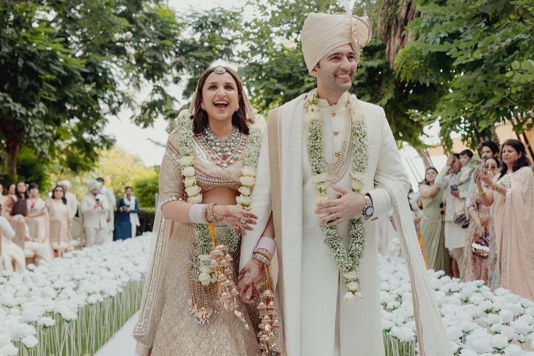 This Beautiful Indian Wedding Celebration is Filled With Roses and Pastels