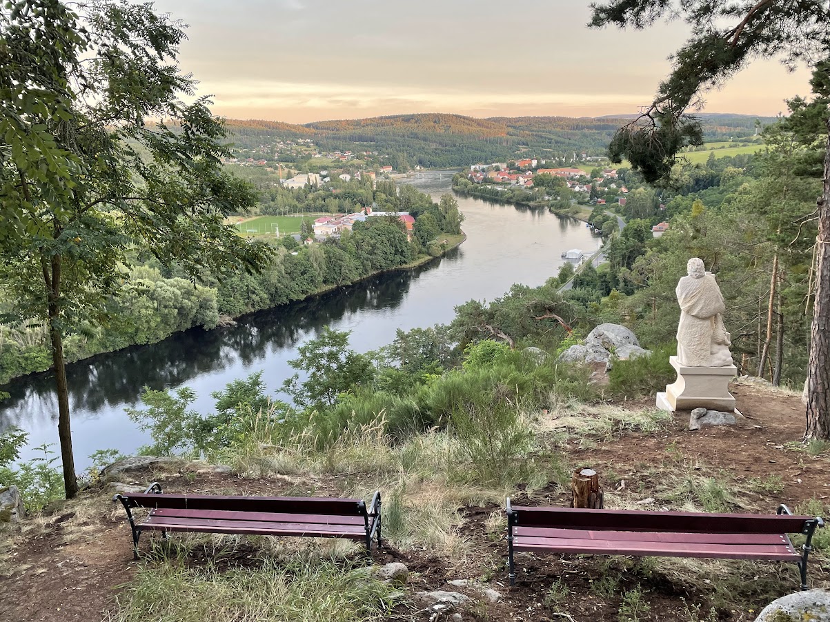 Muž ticha  - Svatý Jan Nepomucký