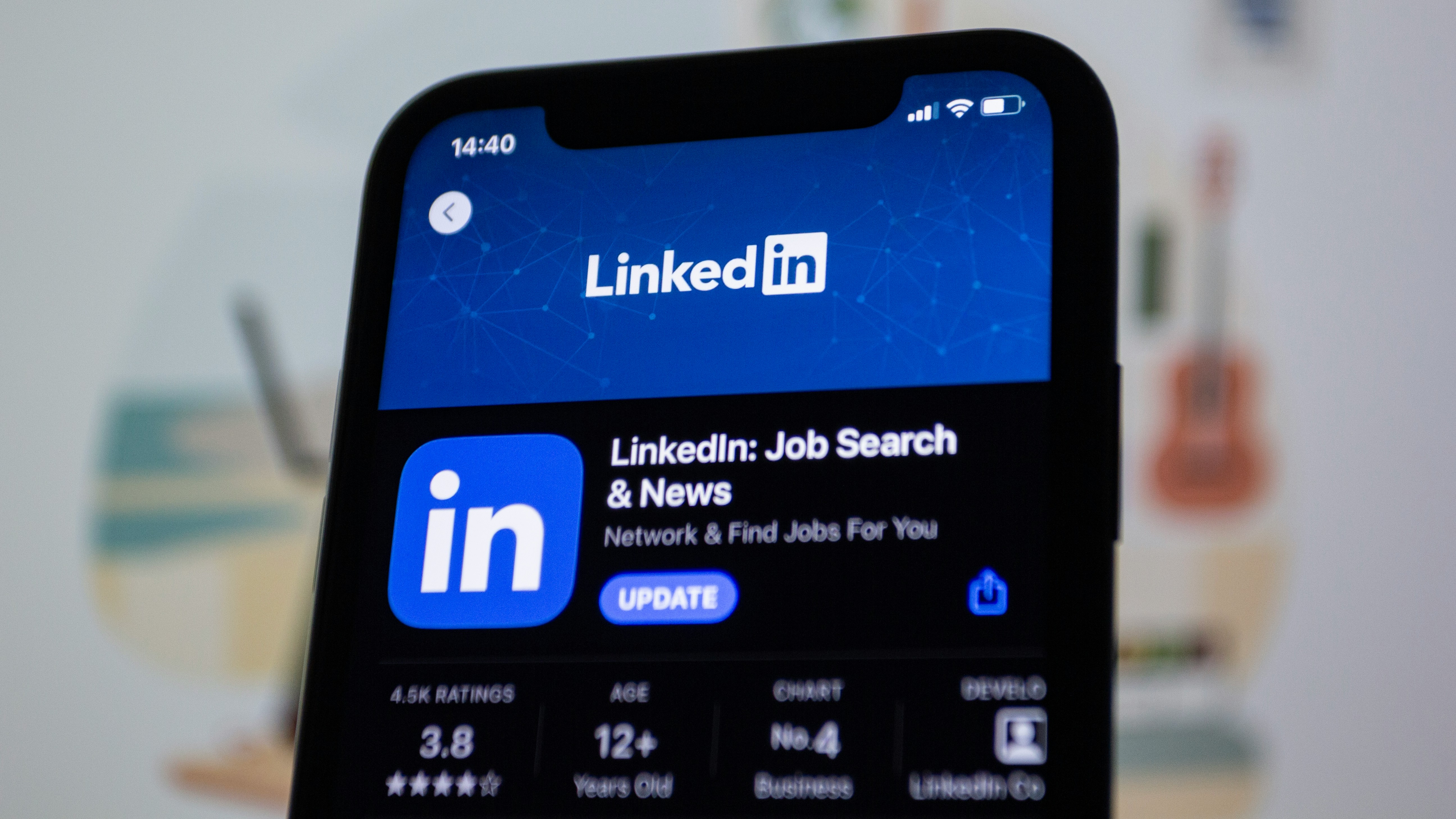 AI LinkedIn Content That Knows Your Brand