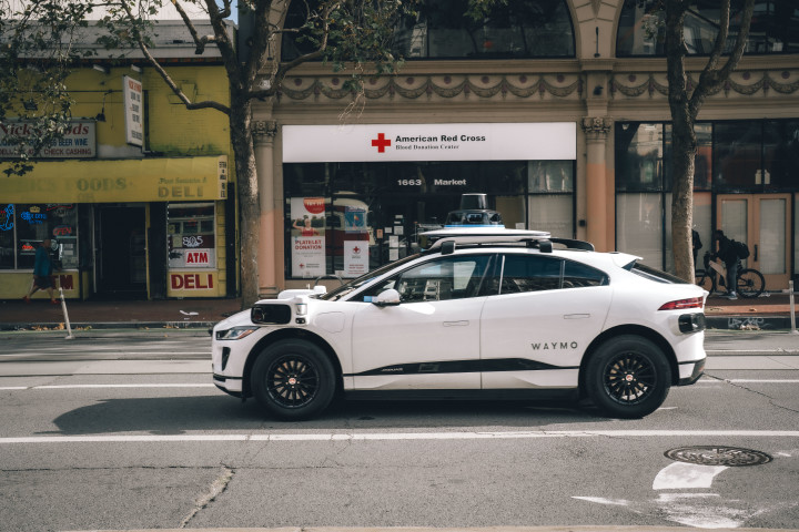 Waymo in front of American Red Cross Blood Donation Center in San Francisco