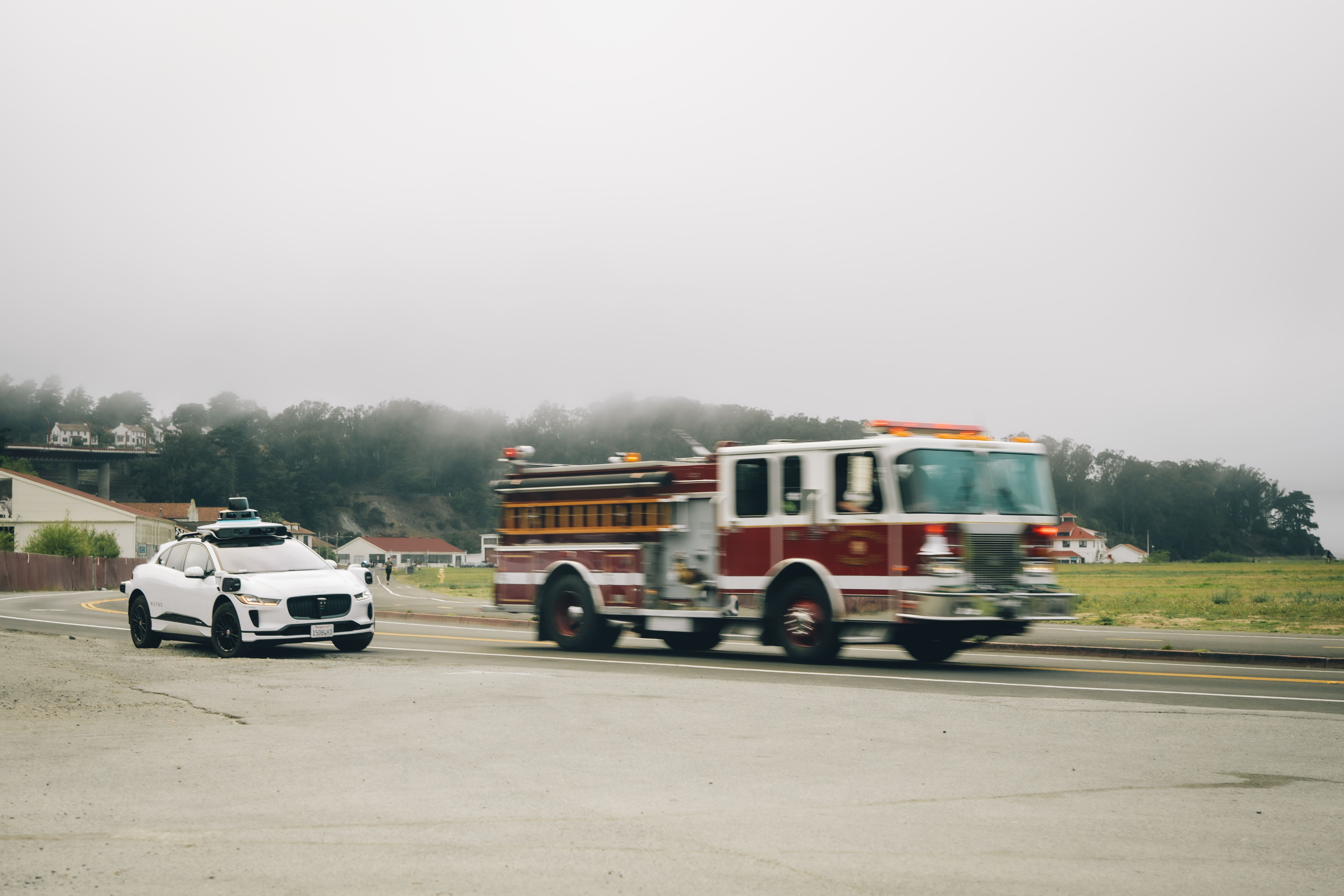 Waymo yielding to First Responders in SF