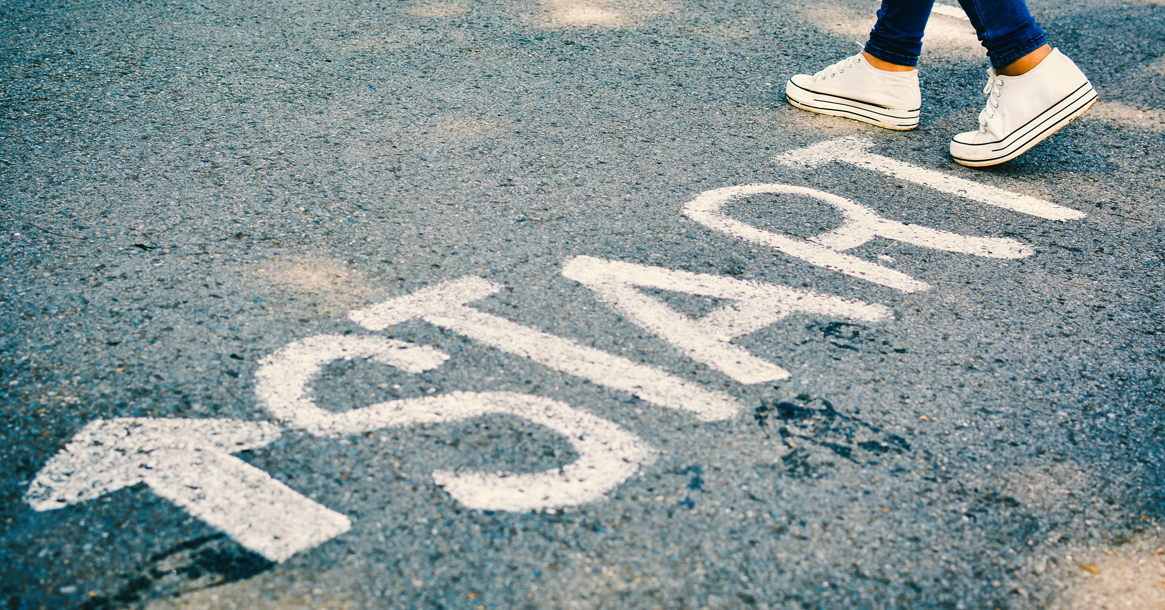 SEO: How to land your first 100 customers [Infographic + tutorial]