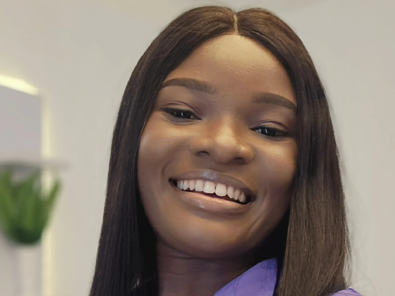 Maria Ebenezer Podia Pro