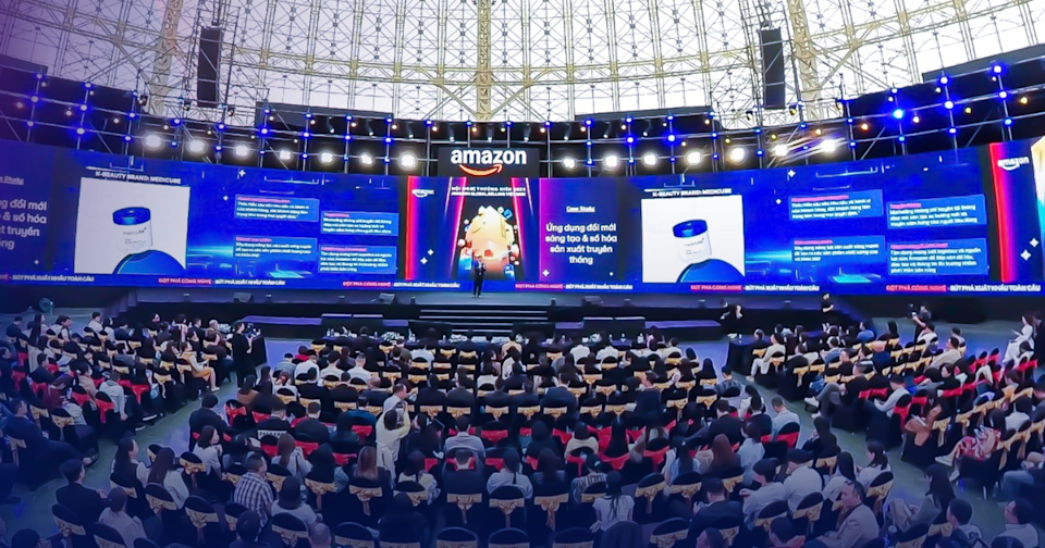 Airwallex đồng hành cùng nhà bán hàng Việt tại hội nghị Amazon 2025 & Mechiva Circle