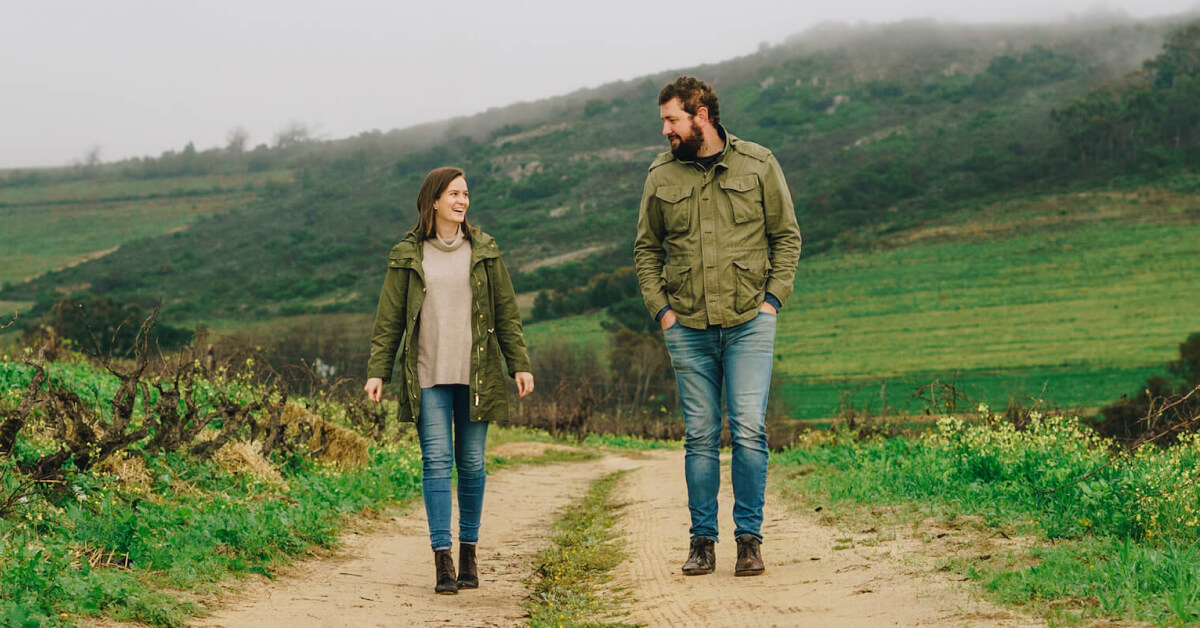 David & Nadia Wines, makers of premium red and white wines from South Africa. Imported to Australia by Vinomofo.