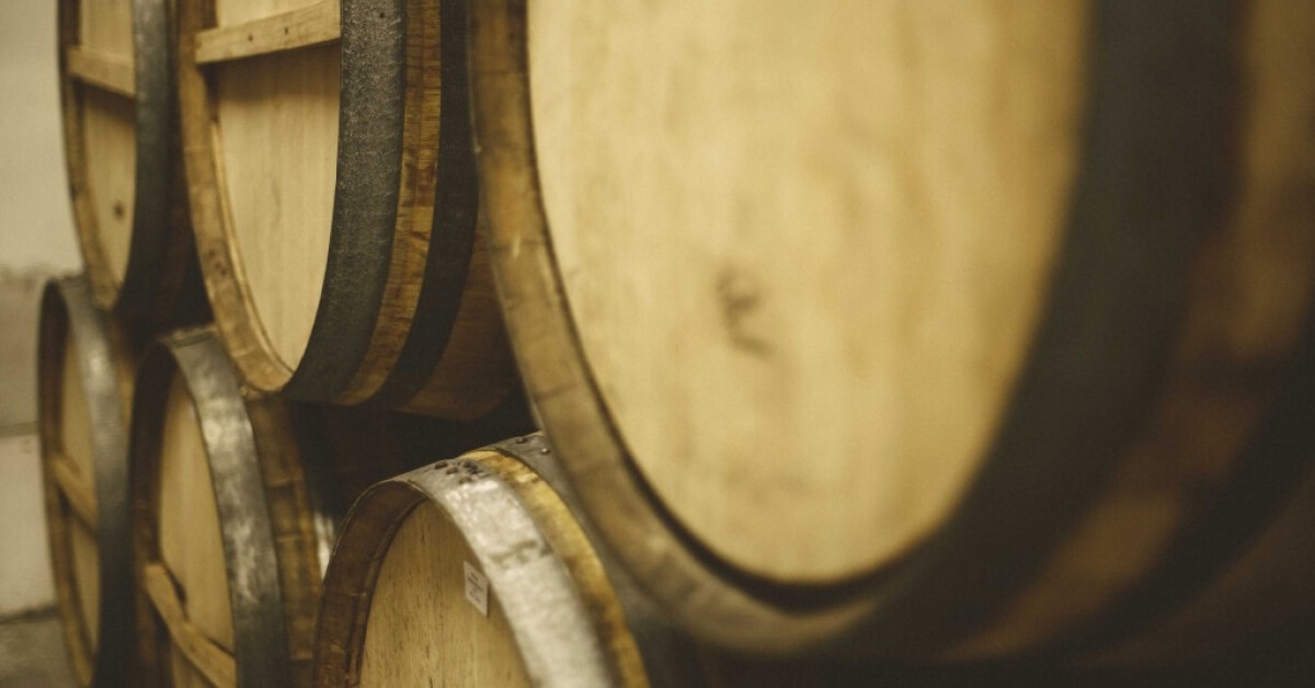 David & Nadia Wines, makers of premium red and white wines from South Africa. Imported to Australia by Vinomofo.