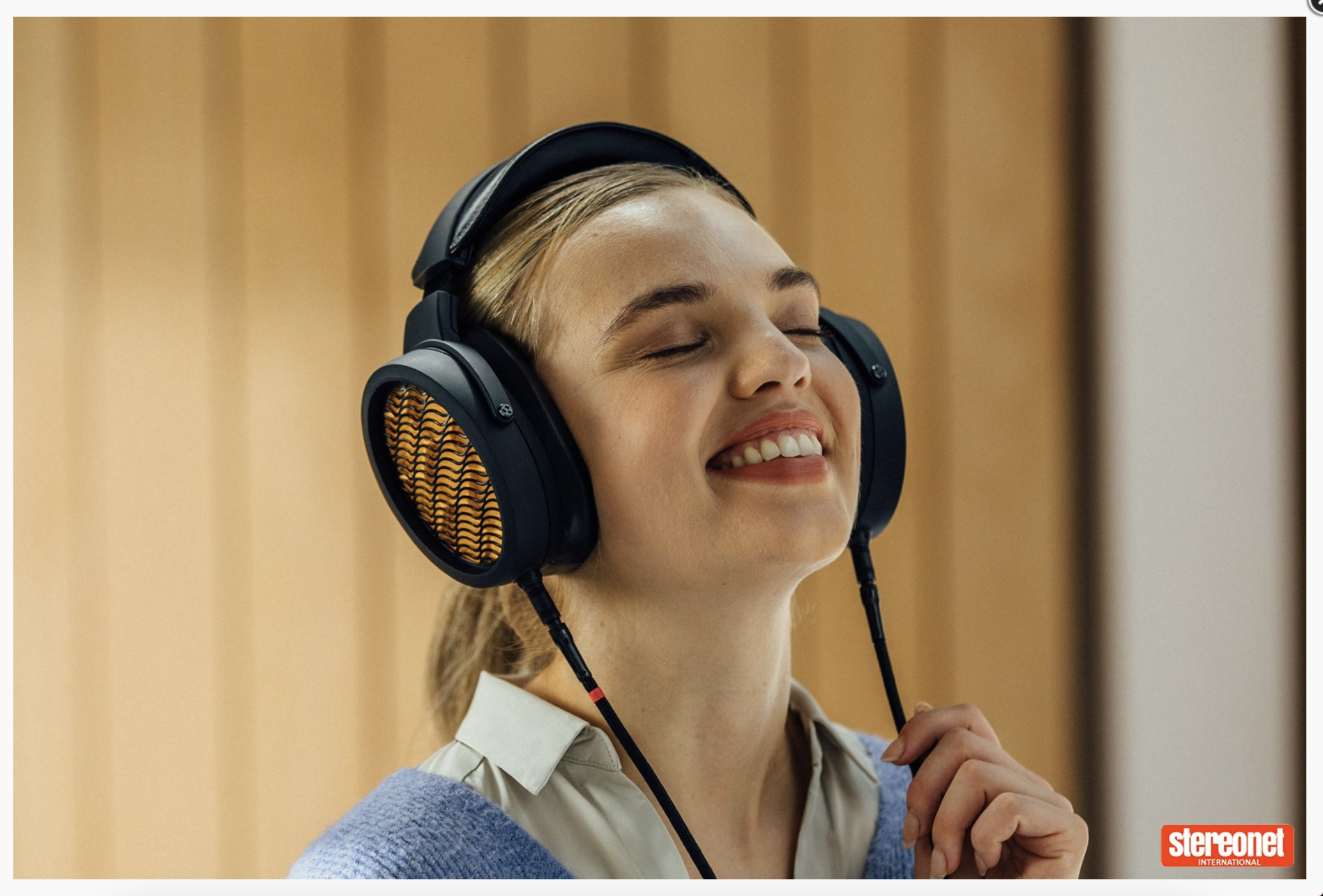 Article image: StereoNet Review - The Black APERIO Headphone System 