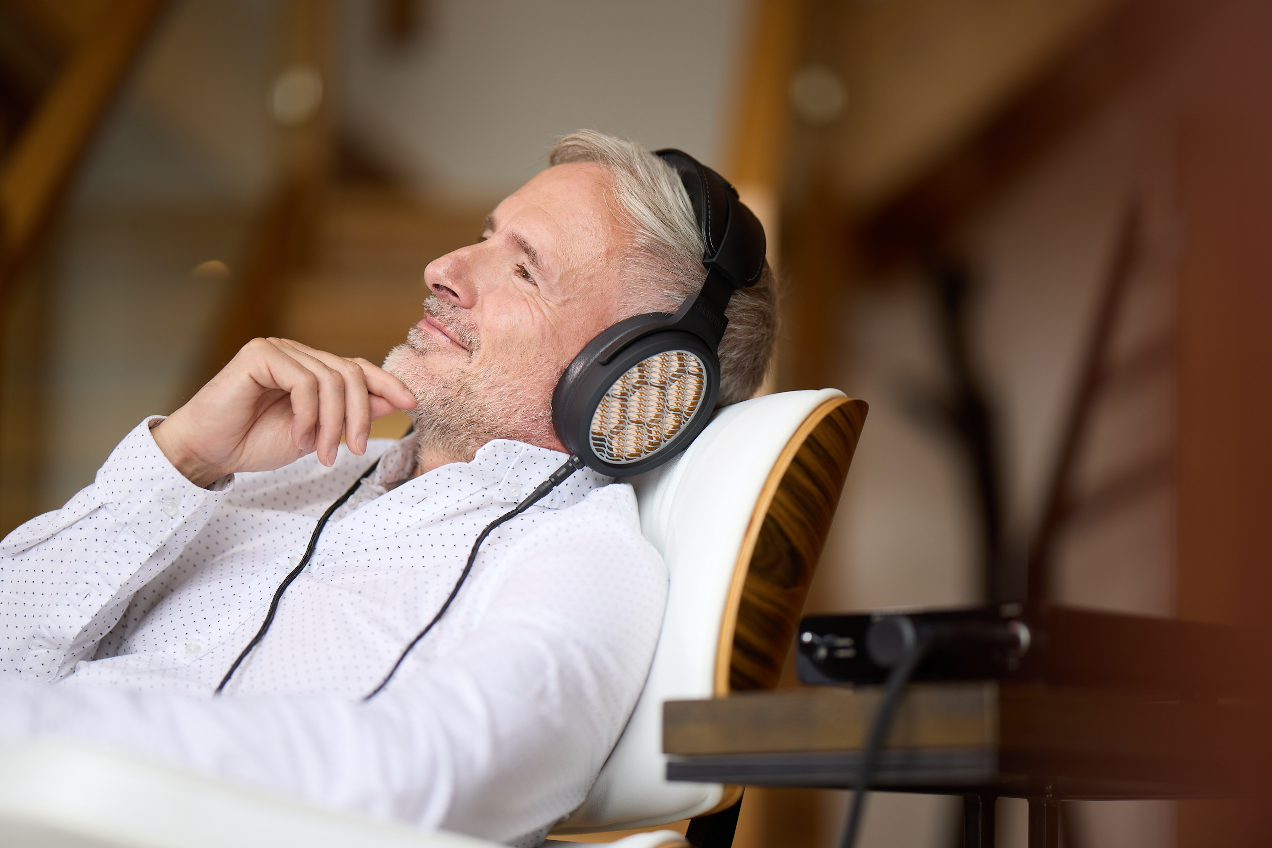 Article image: Absolute Sound Reviews the BRAVURA