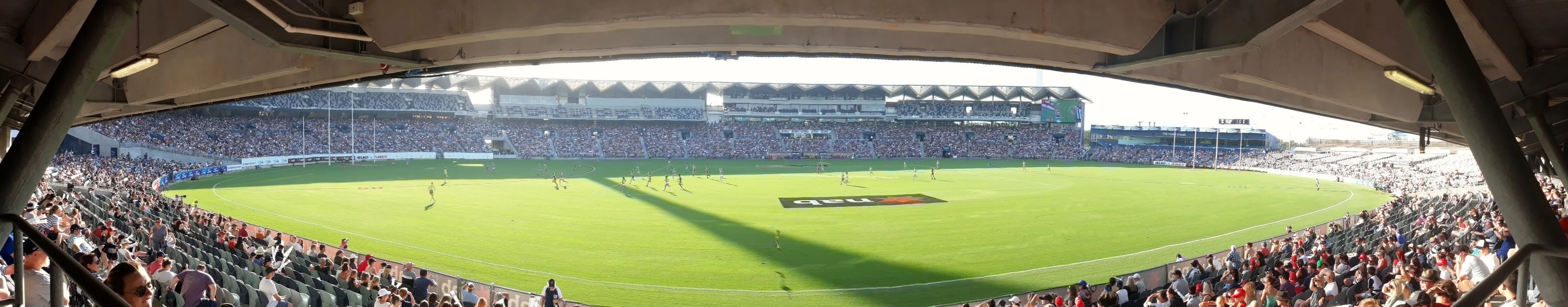 View onto the football field at an AFL match at GHMBA Stadium at Kardinia Park, Geelong