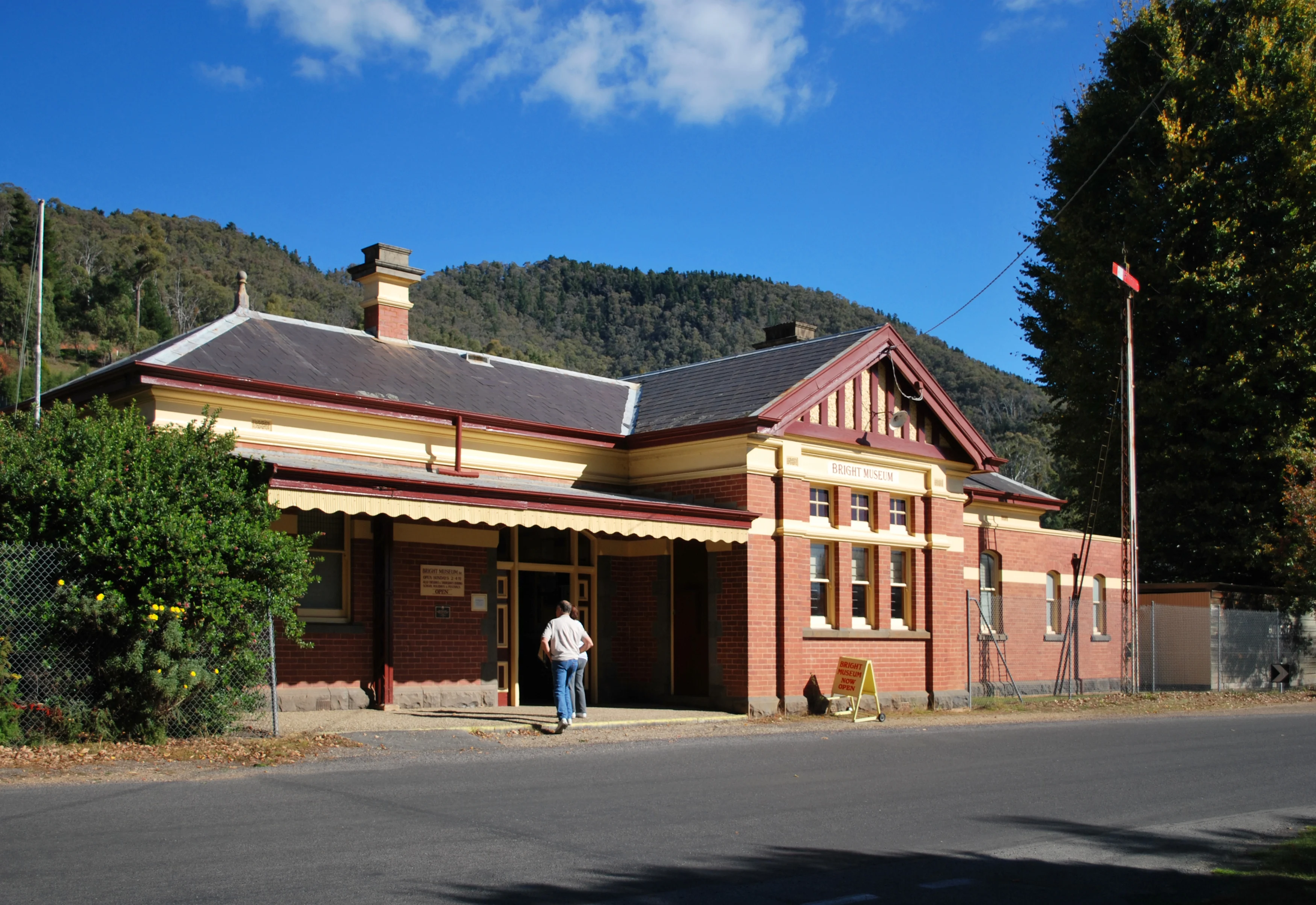 A photo of the front of the old railway station in Bright. A stop on the Murray to Mountains Rail Trail.