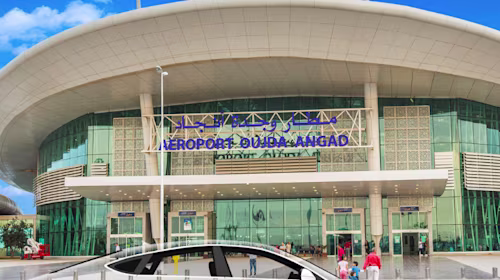 Hertz location voiture aéroport Oujda Maroc