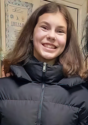 МИКАЕЛА ЧЕПЕЛЕВА, 12 г., Школа "Елиза Арт", гр. Габрово