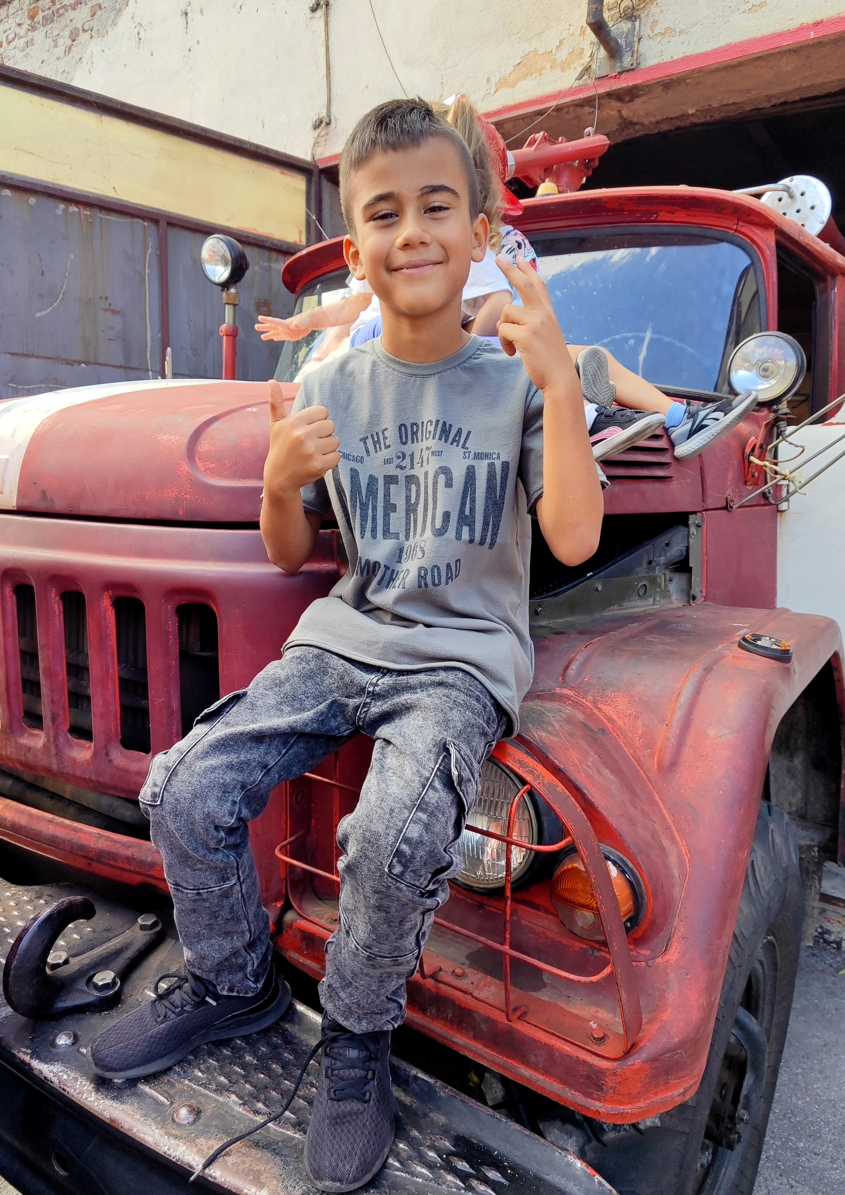 Арда Рамадан, 7 г.