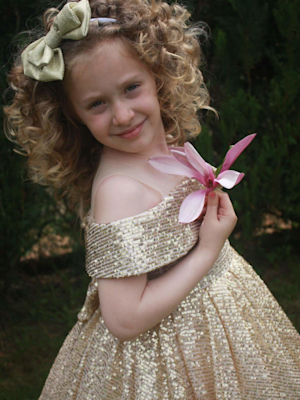 Никол Николова