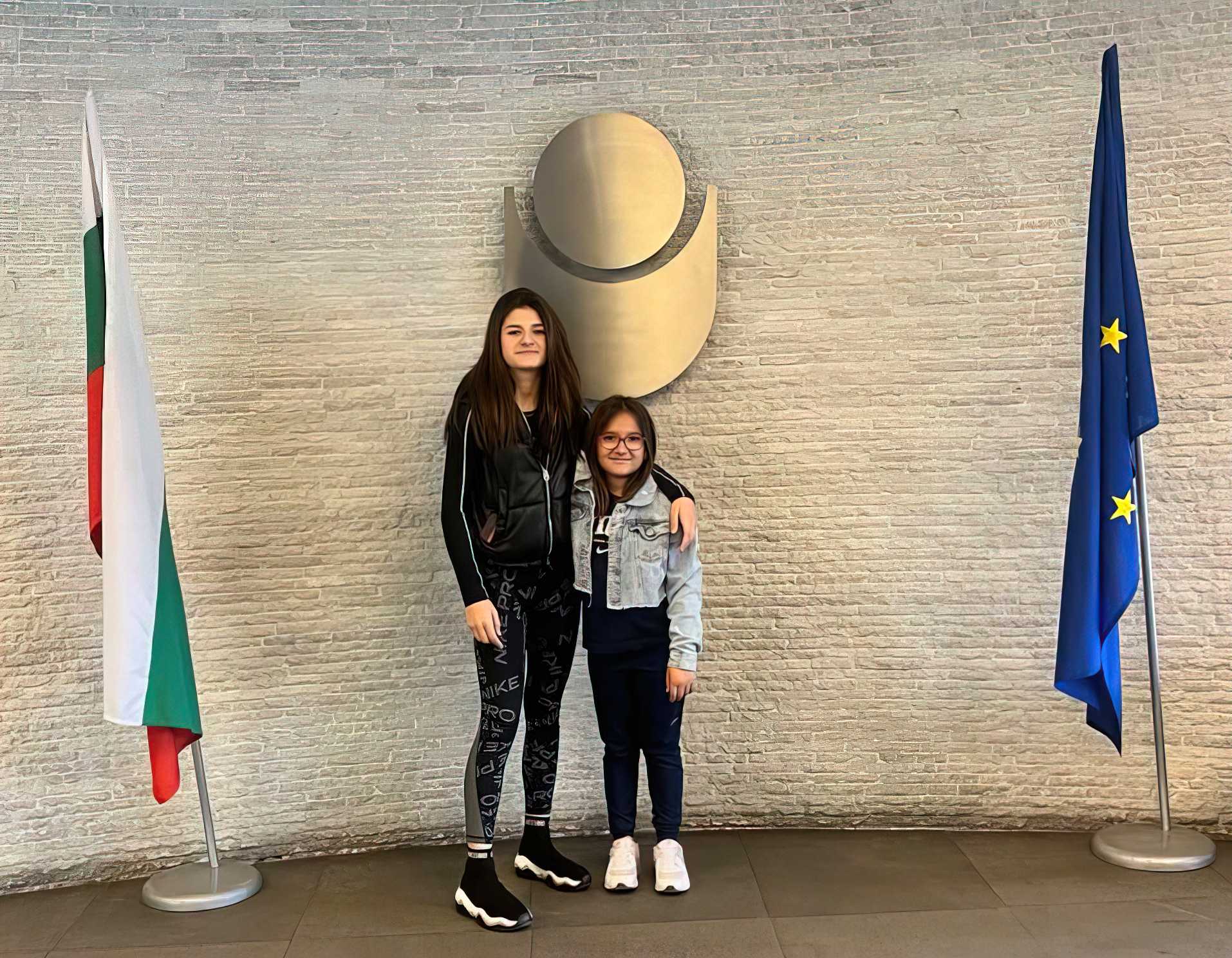 Леа и Ема Павлови, 14 и 8 г., гр. София