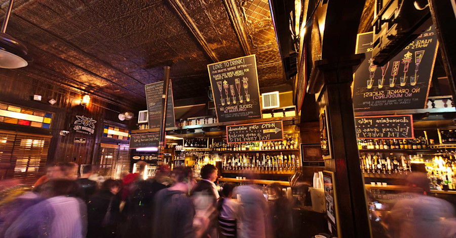 Love Handles: The Avenue Pub of New Orleans Image