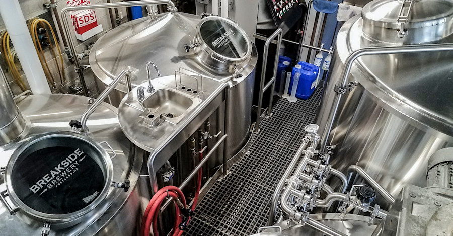 Hop It Like It's Hot: Whirlpools, “Dip Hopping,” and More Ways to Squeeze Out Aroma Image