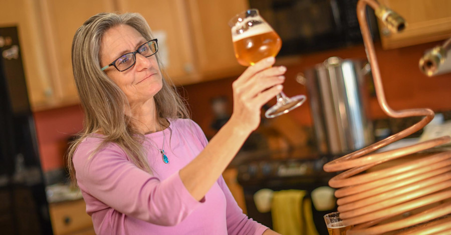 Podcast Episode 224: Julia Herz of the American Homebrewers Association Connects the Dots Between Beer and Flavor Image