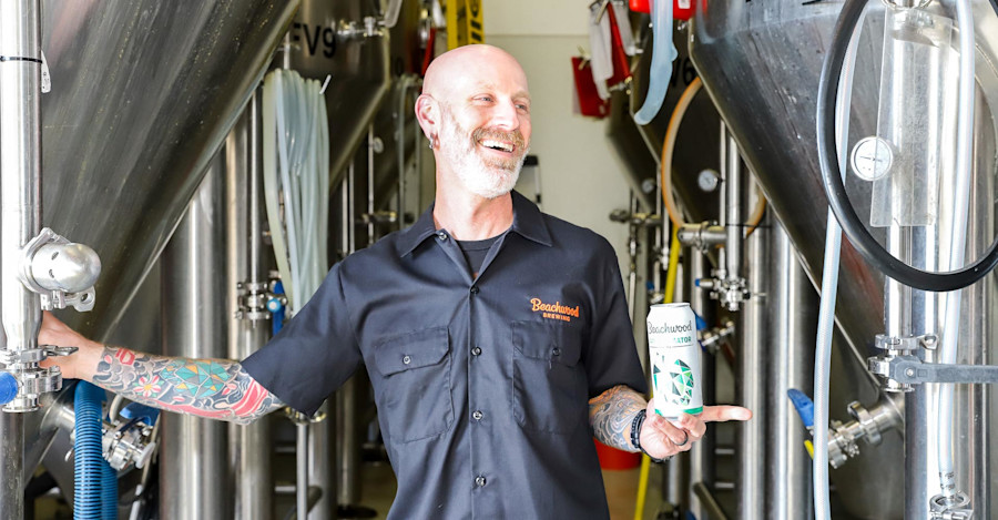 Podcast Episode 204: For Julian Shrago of Beachwood Brewing, There Are No Additives, Only Ingredients Image
