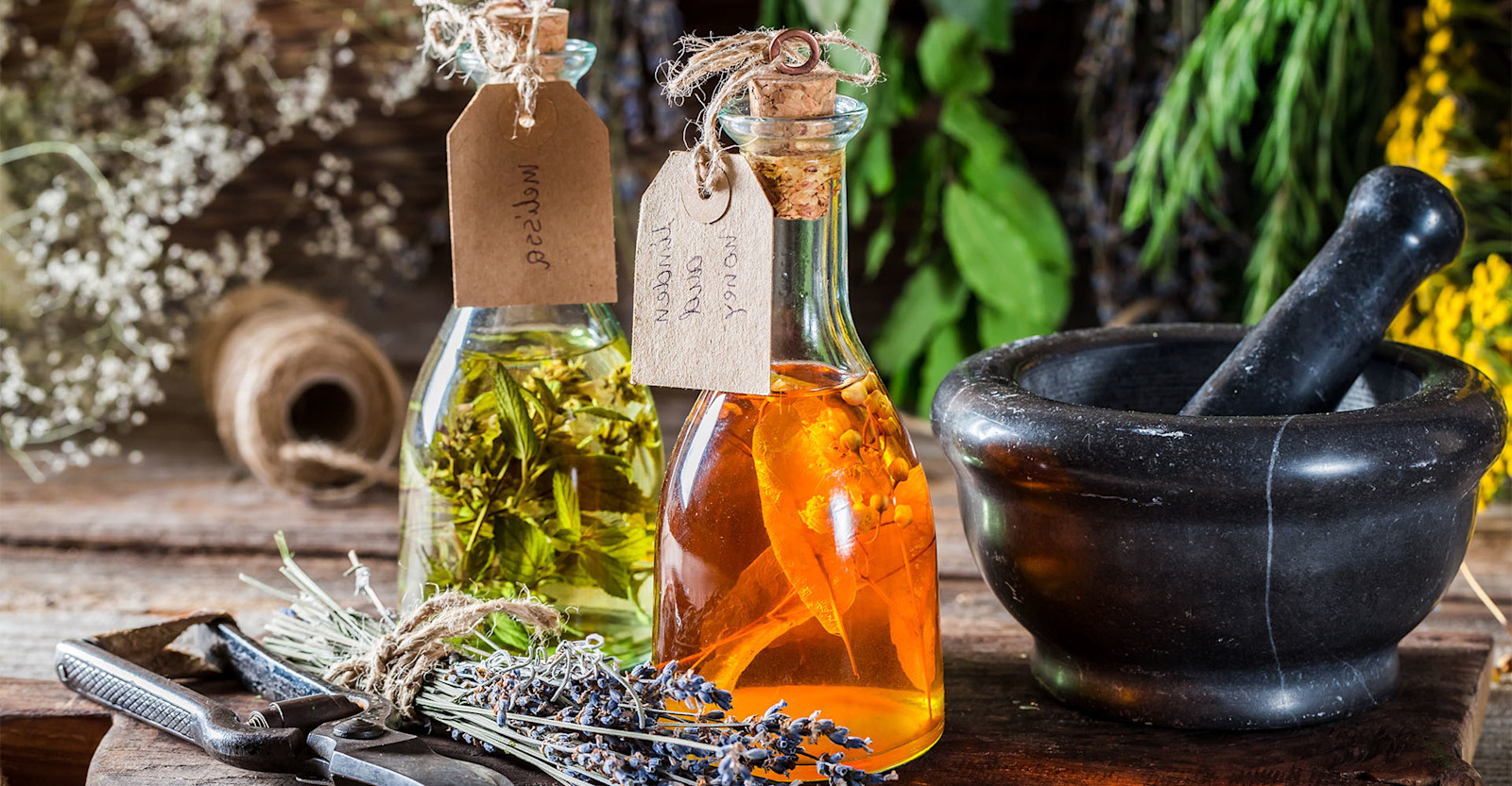 Using Tinctures to Add Flavors to Beer  Primary Image