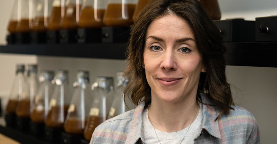 Podcast Episode 238: Laura Burns of Omega Yeast Offers an Expert Approach to Stable Beer Haze Image