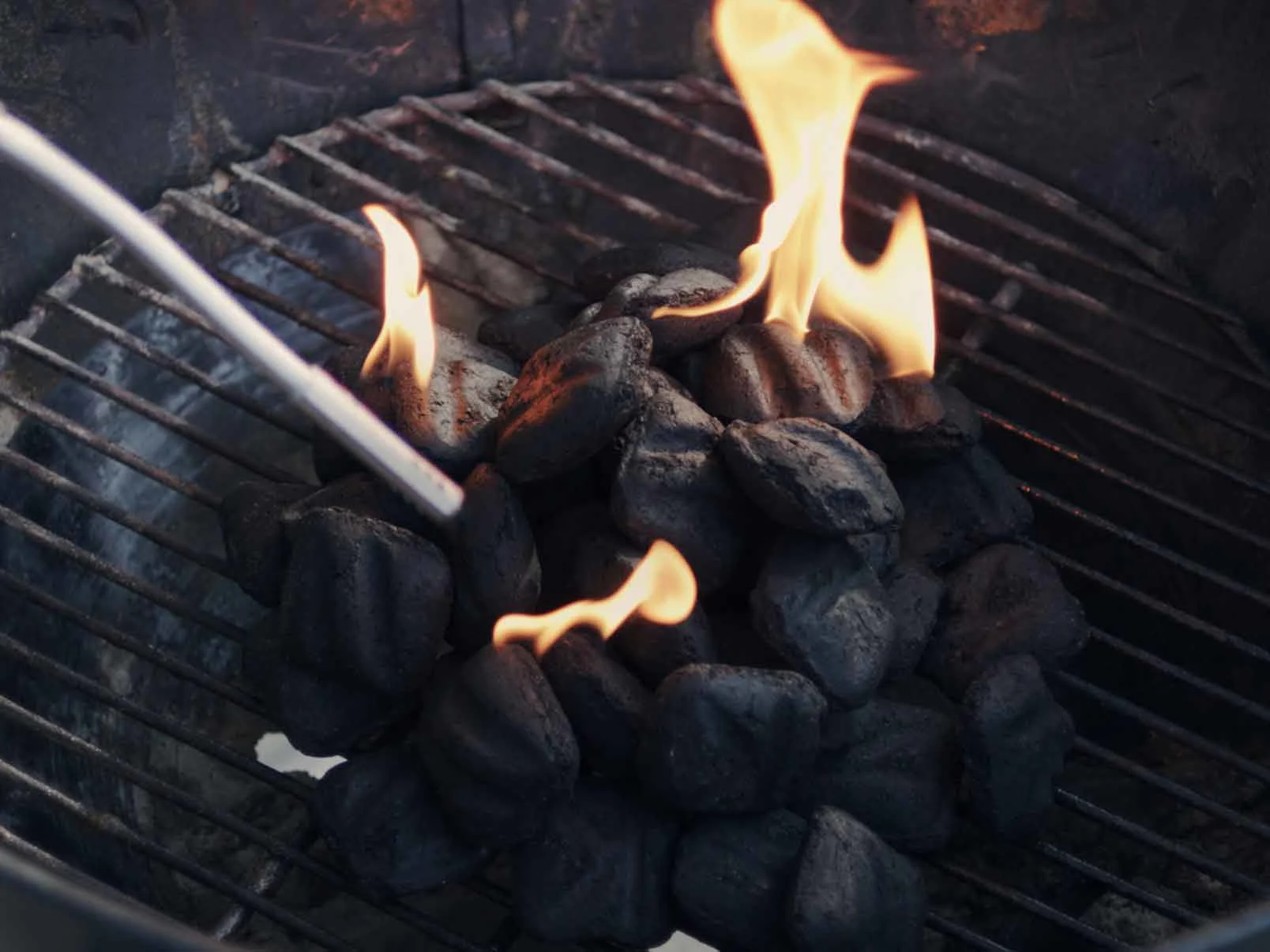 Light the Charcoal - textblock image 0 for how-to-light-charcoal-without-lighter-fluid