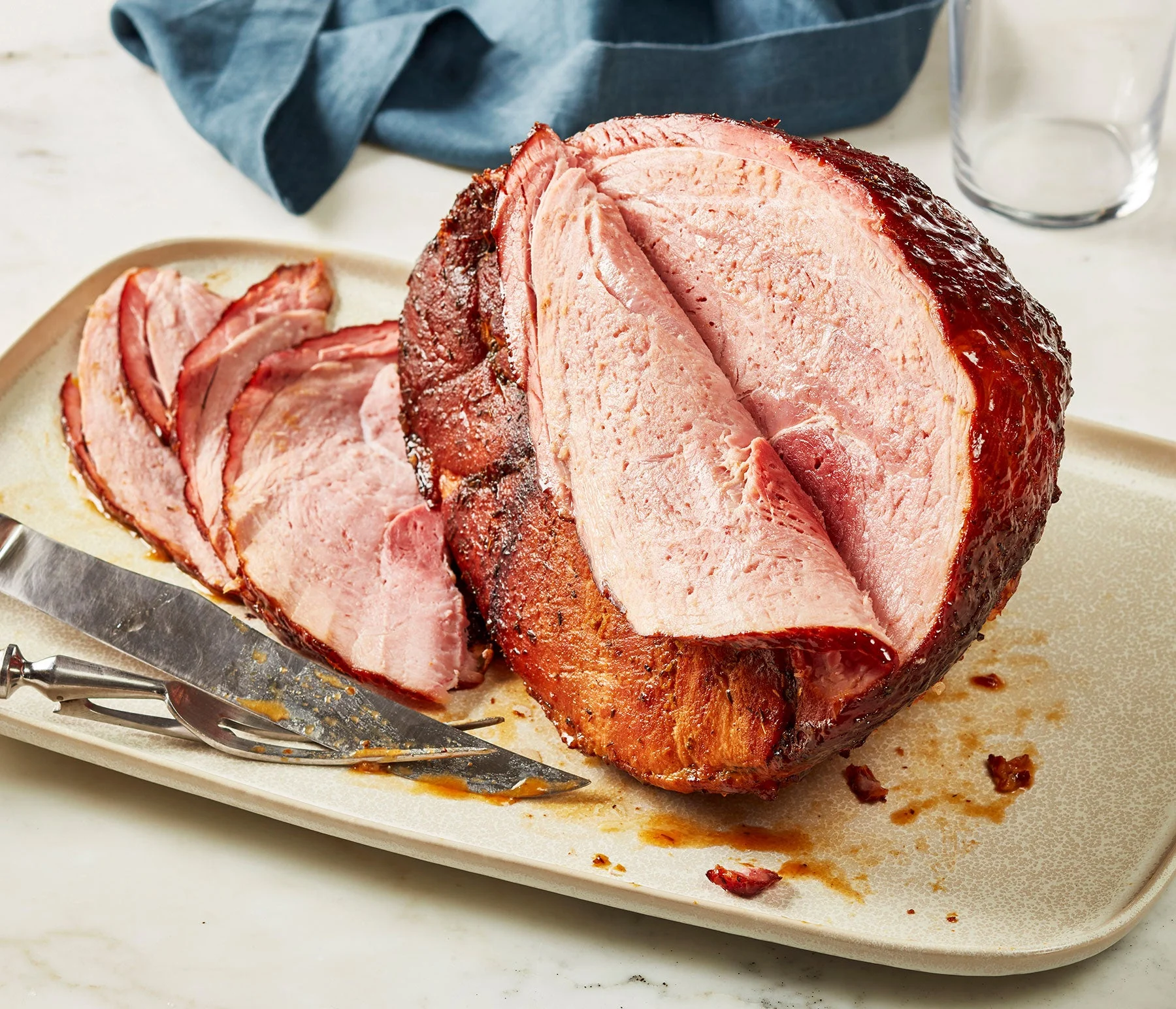 kfd-fy24-recipes-holiday-ham_3qtr_i02_1800x1544.jpg
